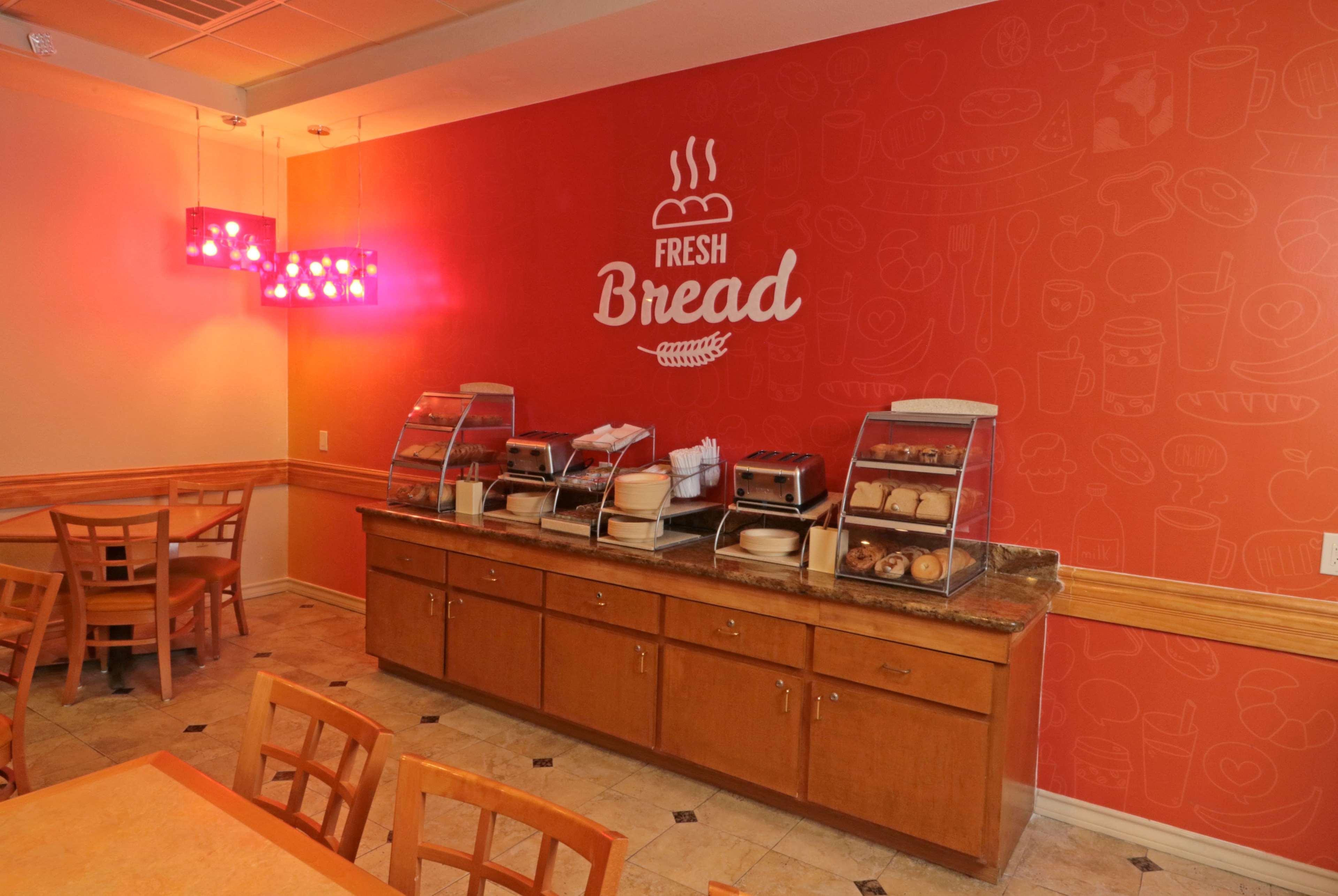 Wyndham Garden McAllen at La Plaza Mall Dış mekan fotoğraf